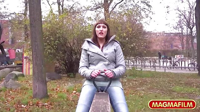 Мама из 3 детей 無料 動画 女の子 エッチ получает оргазм!