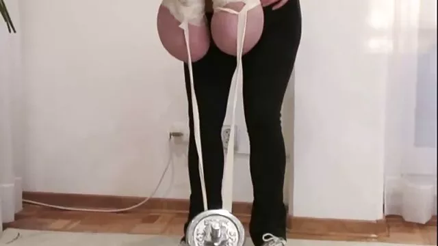 金髪パンスト 女性 の ため の エロ 画像