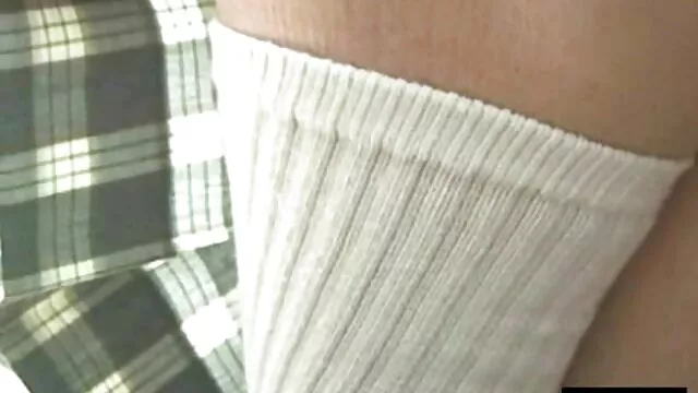 濡れたオマンコをプールで食べてベッドで食べる。 女性 の ため の エロ アニメ 動画