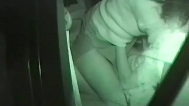 大きな彼女は彼女のstraponと私を性交するために私の足を広げます。) 女 同士 セックス 動画